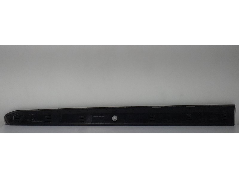 Recambio de molduras delanteras para opel combo d kasten l1h1 2,4t referencia OEM IAM 735455444DX 63449 