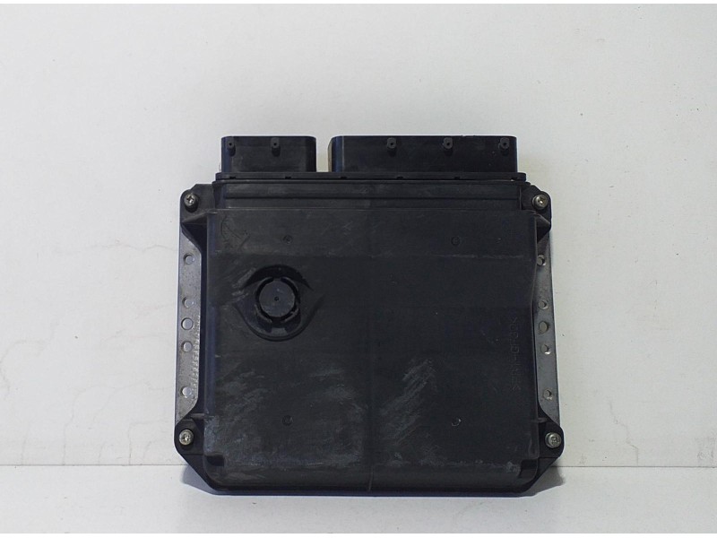 Recambio de centralita motor uce para toyota auris active referencia OEM IAM 8966102W61 71933 R
