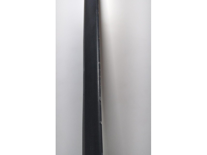 Recambio de molduras delanteras para opel combo d kasten l1h1 2,4t referencia OEM IAM 735455444DX 63449 