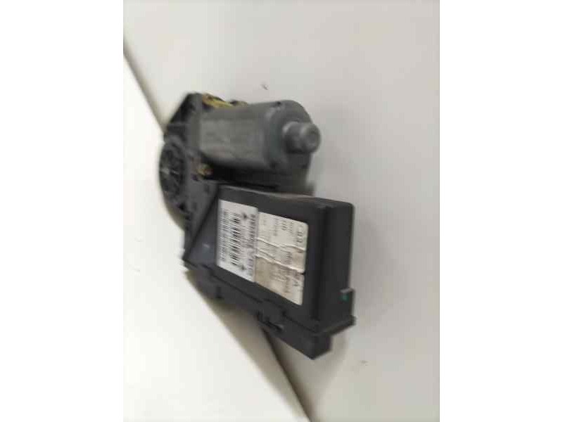 Recambio de motor elevalunas trasero derecho para audi a4 berlina (8e) 2.5 tdi (120kw) referencia OEM IAM 8E0959802A 83288 