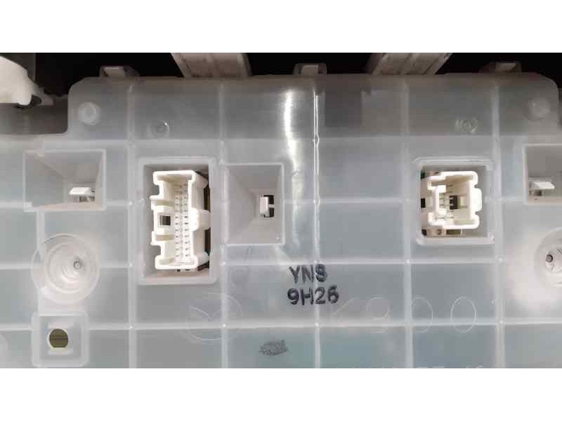 Recambio de cuadro instrumentos para mazda 3 berlina (bk) 1.6 crdt active referencia OEM IAM LYBBR3G 38697 