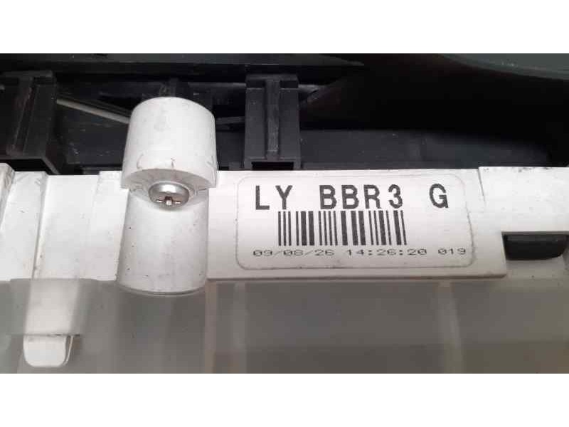 Recambio de cuadro instrumentos para mazda 3 berlina (bk) 1.6 crdt active referencia OEM IAM LYBBR3G 38697 