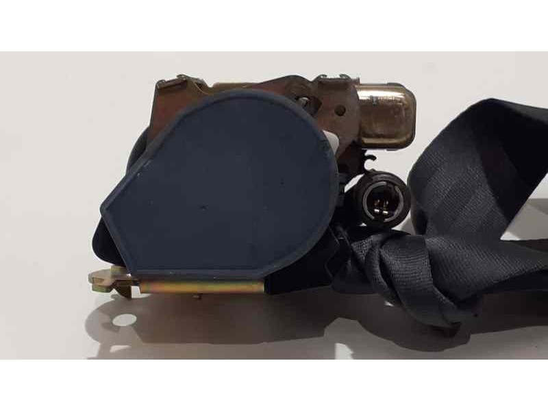 Recambio de cinturon seguridad trasero derecho para renault megane ii classic berlina dynamique referencia OEM IAM 8200798369 38