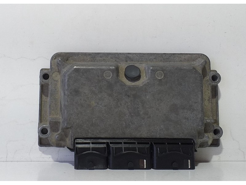 Recambio de centralita motor uce para citroën saxo 1.5 d sx referencia OEM IAM 9630059880 71958 R