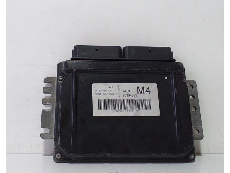 Recambio de centralita motor uce para chevrolet nubira berlina se referencia OEM IAM 96394699 71968 R