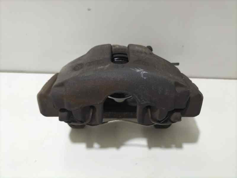 Recambio de pinza freno delantera derecha para audi a4 berlina (8e) 2.5 tdi (120kw) referencia OEM IAM 4B0615124 83296 