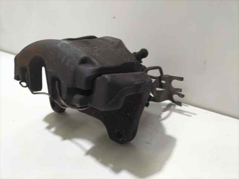 Recambio de pinza freno delantera derecha para audi a4 berlina (8e) 2.5 tdi (120kw) referencia OEM IAM 4B0615124 83296 
