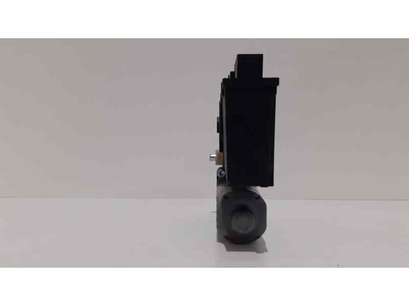 Recambio de motor elevalunas trasero derecho para volkswagen touareg (7la) tdi v10 referencia OEM IAM 7L0959704C 38747 