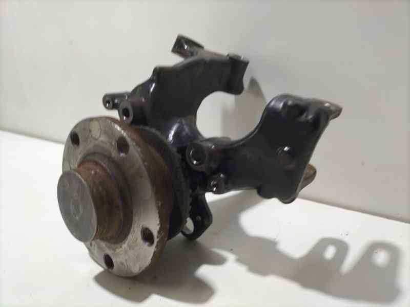 Recambio de mangueta trasera derecha para audi a4 berlina (8e) 2.5 tdi (120kw) referencia OEM IAM 8E0615612J 83302 