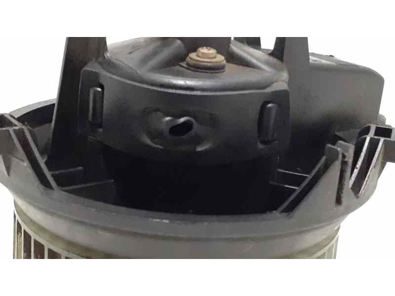 Recambio de motor calefaccion para citroën xsara berlina 1.8 16v cat (lfy / xu7jp4) referencia OEM IAM 210681233F 38753 