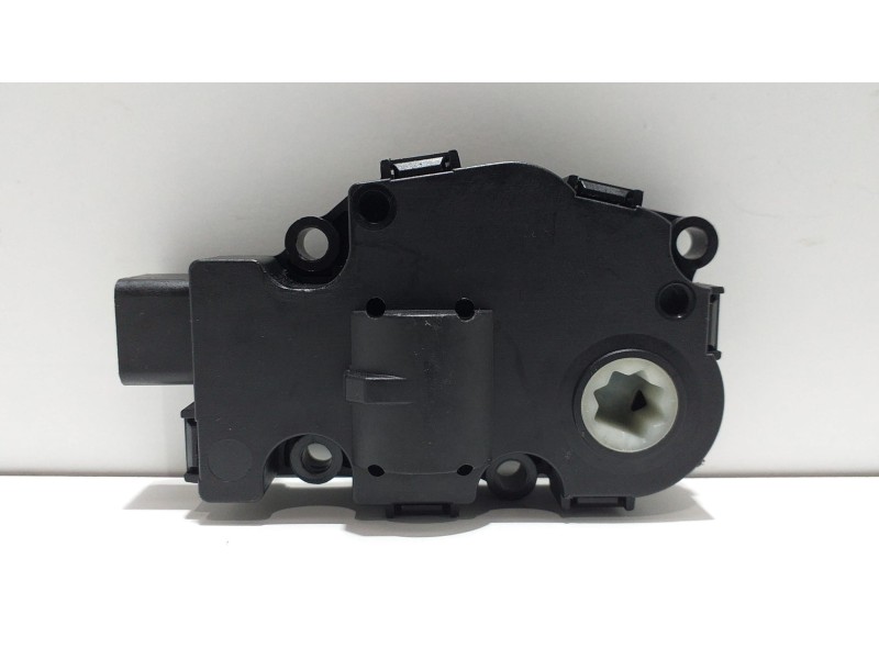 Recambio de motor apertura trampillas climatizador para bmw serie 1 berlina (e81/e87) 120d referencia OEM IAM EFB321 51555 