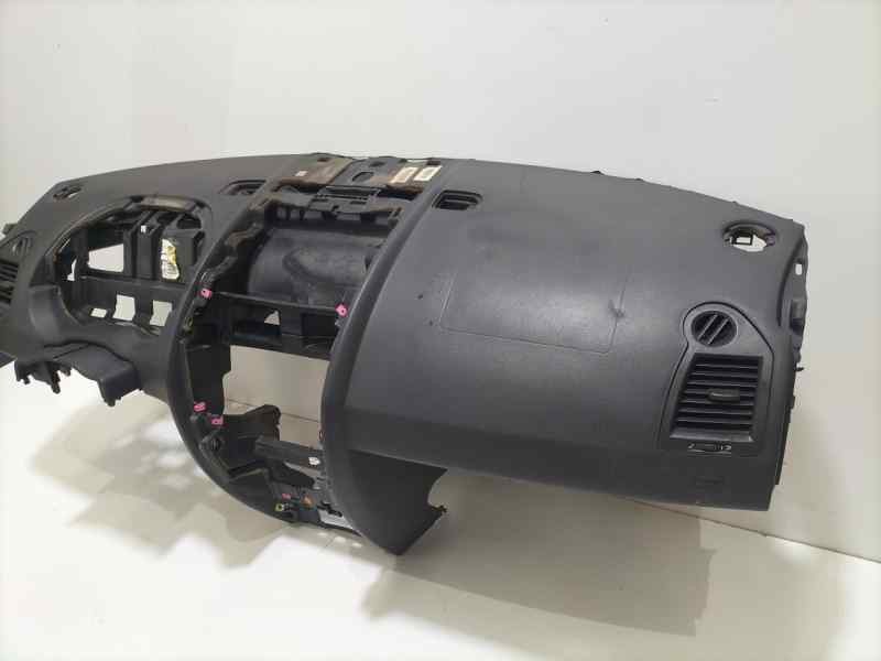 Recambio de salpicadero para renault megane ii coupe/cabrio confort authentique referencia OEM IAM 8200173737 84010 