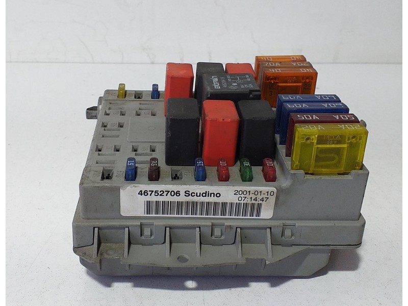 Recambio de caja reles / fusibles para fiat doblo (119) 1.9 jtd elx / dynamic referencia OEM IAM 46752706 72031 R
