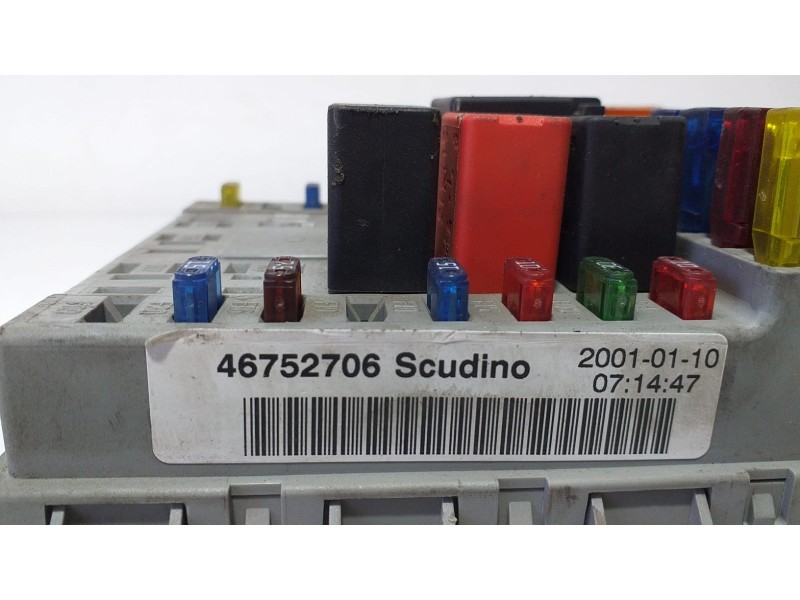 Recambio de caja reles / fusibles para fiat doblo (119) 1.9 jtd elx / dynamic referencia OEM IAM 46752706 72031 R