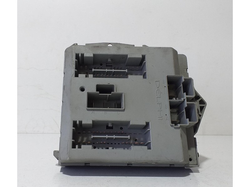 Recambio de caja reles / fusibles para fiat doblo (119) 1.9 jtd elx / dynamic referencia OEM IAM 46752706 72031 R