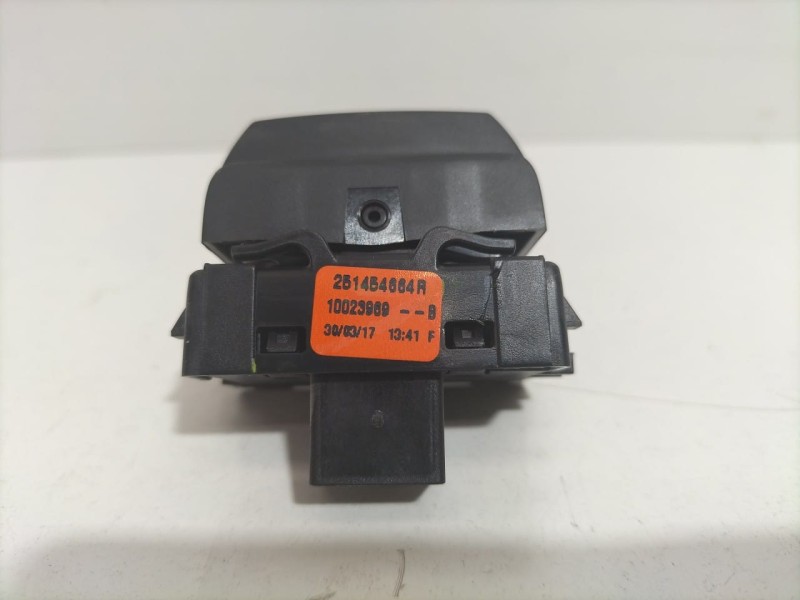 Recambio de interruptor para dacia dokker stepway referencia OEM IAM 10023969 79776 