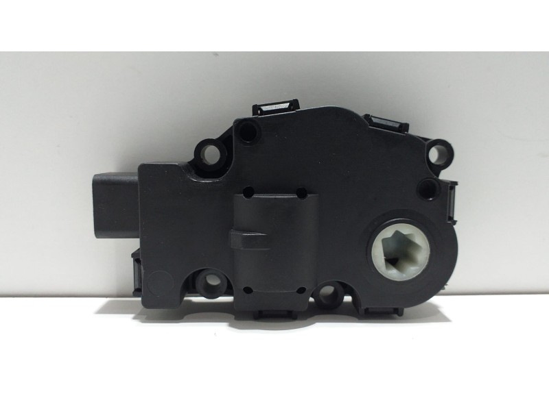 Recambio de motor apertura trampillas climatizador para bmw serie 1 berlina (e81/e87) 120d referencia OEM IAM EFB321 51557 