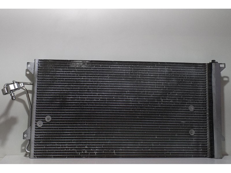 Recambio de condensador / radiador aire acondicionado para volkswagen touareg (7la) tdi v10 referencia OEM IAM 7L0820411F 63588  Recambio de condensador / radiador aire acondicionado para volkswagen touareg (7la) tdi v10 referencia OEM IAM 7L0820411F 63588