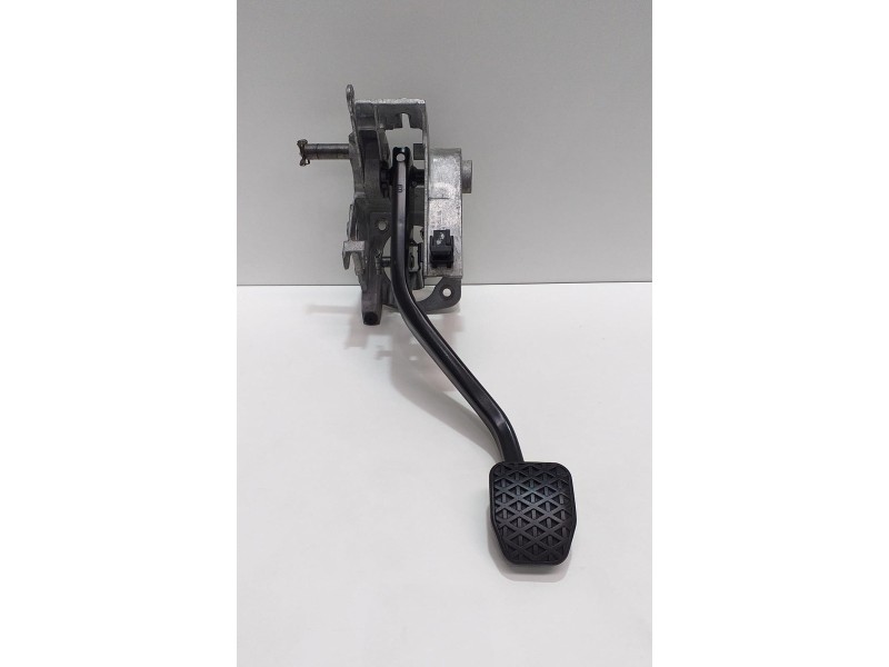 Recambio de pedal freno para bmw serie 1 berlina (e81/e87) 120d referencia OEM IAM 423224 51578 