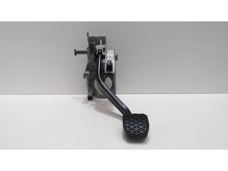 Recambio de pedal freno para bmw serie 1 berlina (e81/e87) 120d referencia OEM IAM 423224 51578 