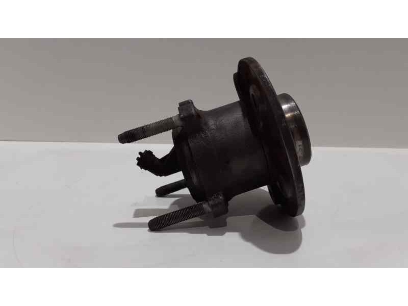 Recambio de buje para saab 9-3 sport hatch 2.0 t vector referencia OEM IAM  38833 