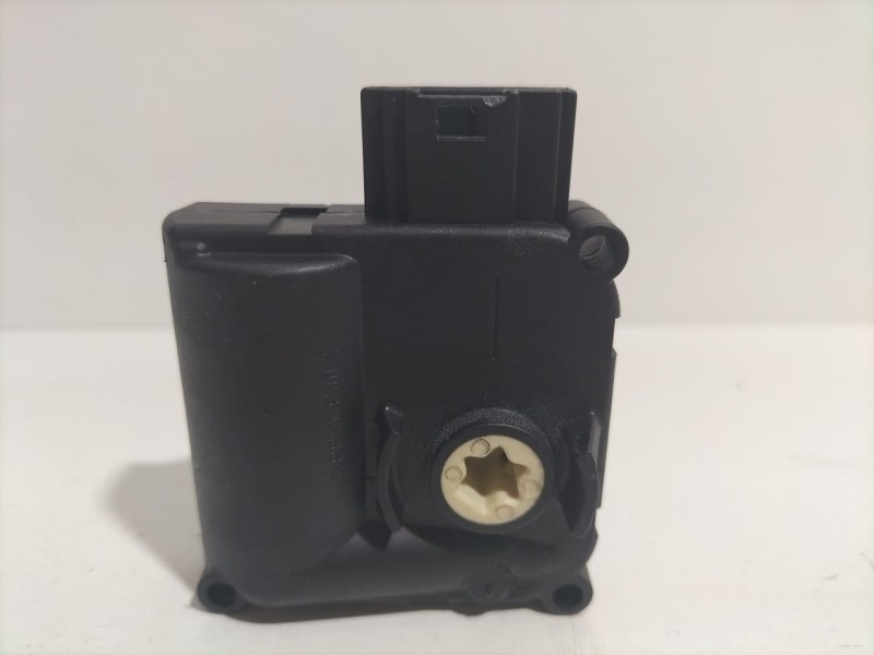 Recambio de motor apertura trampillas climatizador para audi a6 allroad quattro (4fh) 3.0 tdi referencia OEM IAM 4F0820511A 7981