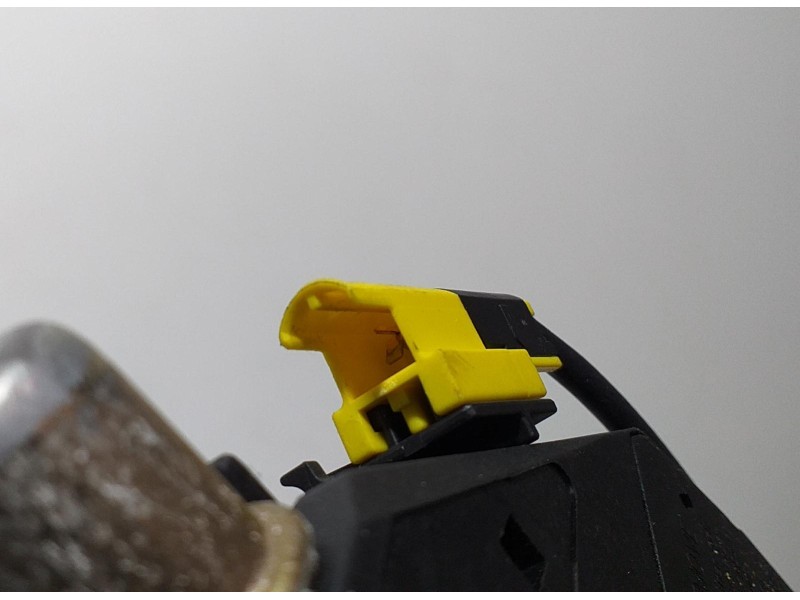 Recambio de cinturon seguridad delantero derecho para mercedes-benz clase m (w163) 320 (163.154) referencia OEM IAM A1638601485 