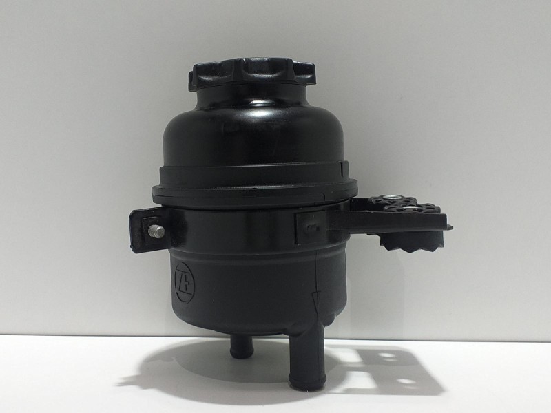 Recambio de deposito servo para bmw serie 1 berlina (e81/e87) 120d referencia OEM IAM 32411097164 51617 