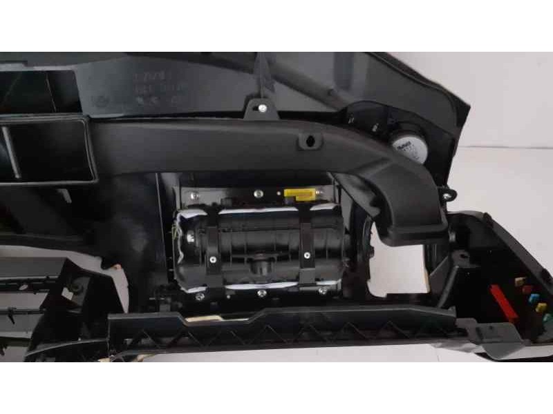 Recambio de salpicadero para saab 9-3 sport hatch 2.0 t vector referencia OEM IAM 12757627 38845 