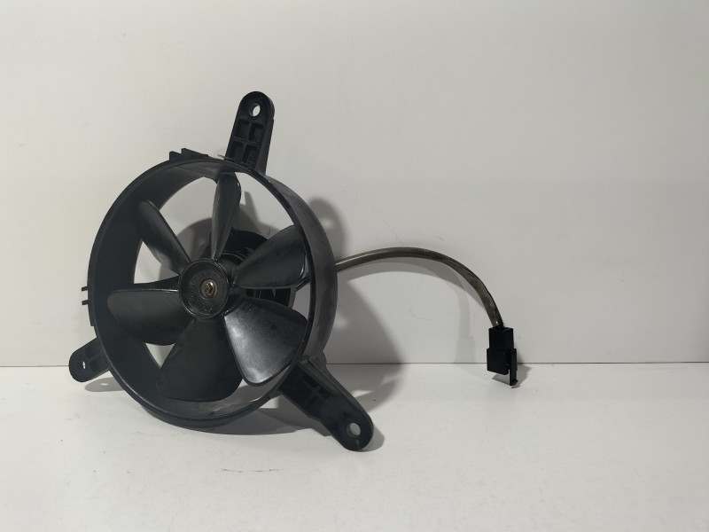 Recambio de electroventilador para » otros... tgb x- motion 125 tgb x- motion 125 referencia OEM IAM G/KU 79674 