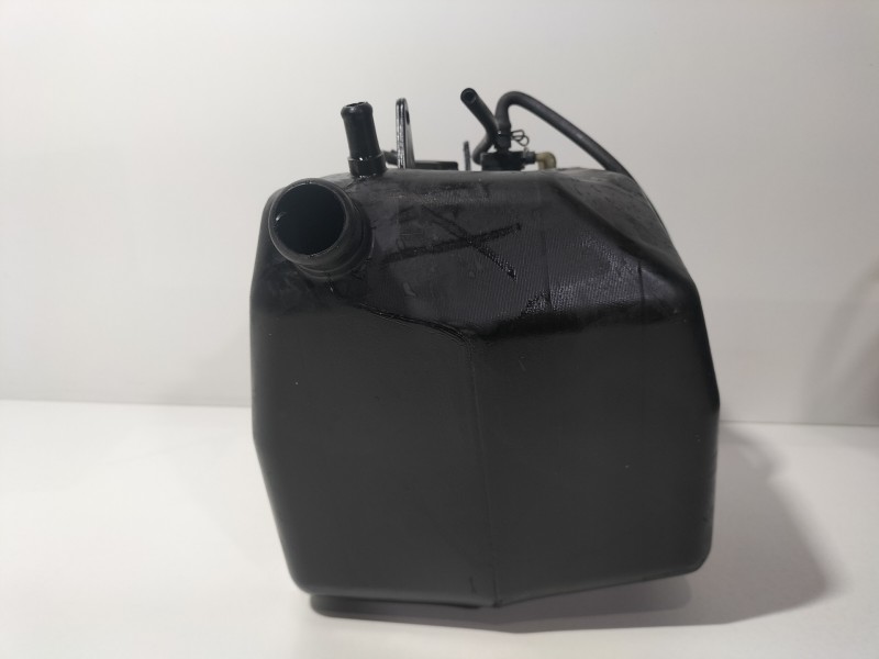 Recambio de deposito combustible para » otros... tgb x- motion 125 tgb x- motion 125 referencia OEM IAM G/KU 79677 