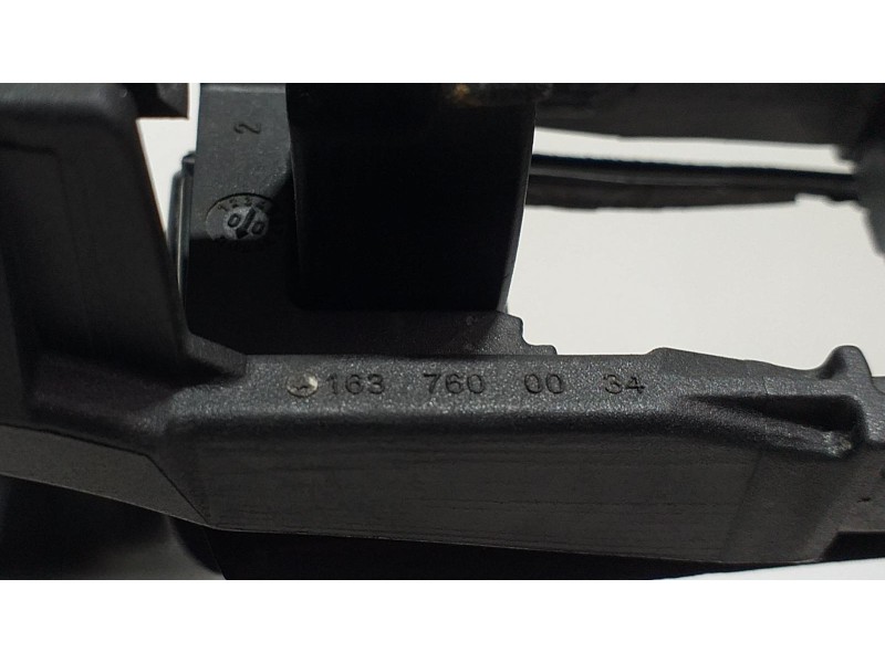 Recambio de maneta exterior delantera derecha para mercedes-benz clase m (w163) 320 (163.154) referencia OEM IAM 1637600034 6367