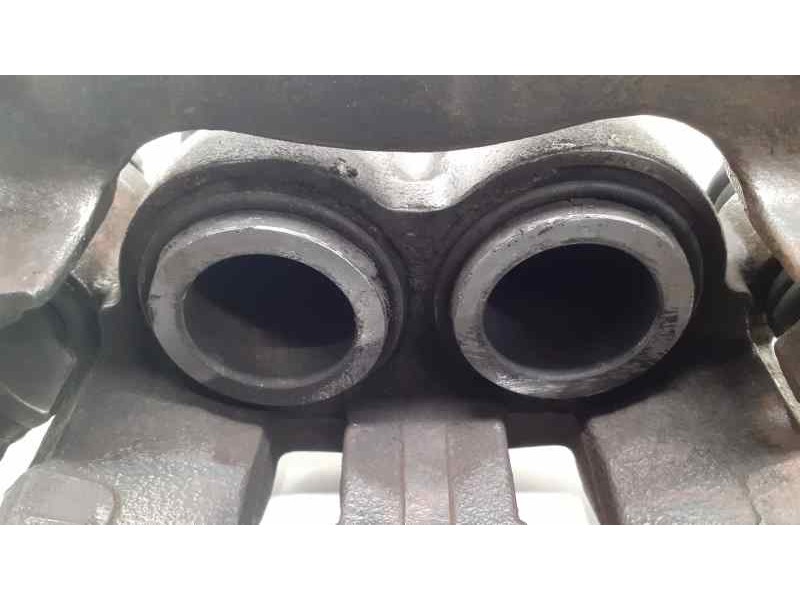 Recambio de pinza freno delantera izquierda para renault master ii ph. 2 doka/pr. fgst 2.5 diesel referencia OEM IAM BOSCH 38893