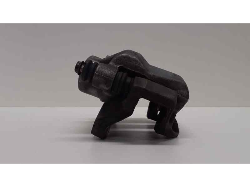 Recambio de pinza freno delantera izquierda para renault master ii ph. 2 doka/pr. fgst 2.5 diesel referencia OEM IAM BOSCH 38893