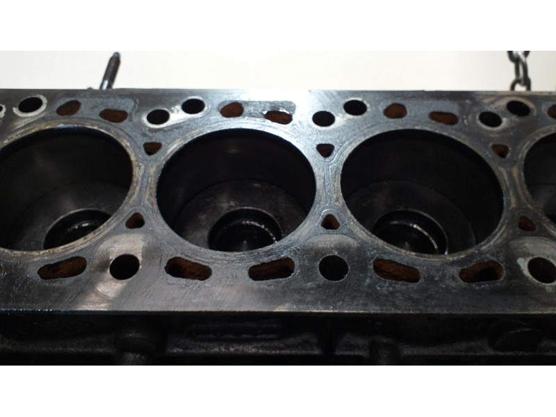 Recambio de bloque para ford focus berlina (cak) ghia referencia OEM IAM F9DA 72250 R