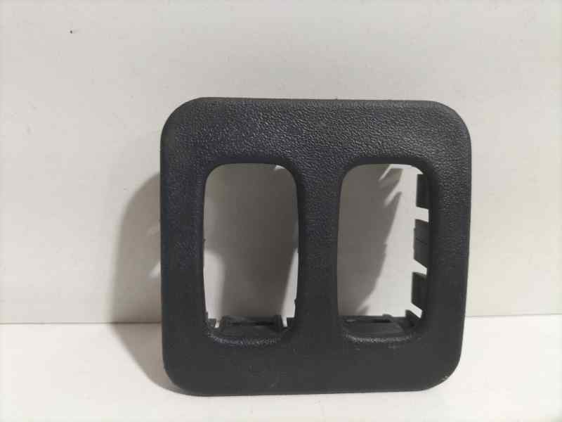 Recambio de molduras delanteras para mitsubishi montero (v60/v70) 3.2 di-d instyle (5-ptas.) referencia OEM IAM MR402643 79904 