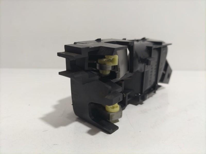 Recambio de maneta interior trasera derecha para mitsubishi montero (v60/v70) 3.2 di-d instyle (5-ptas.) referencia OEM IAM MR43