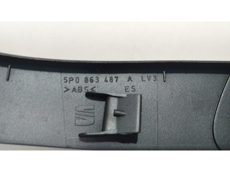 Recambio de molduras delanteras para seat altea (5p1) fr referencia OEM IAM 5P0863487A 51755 