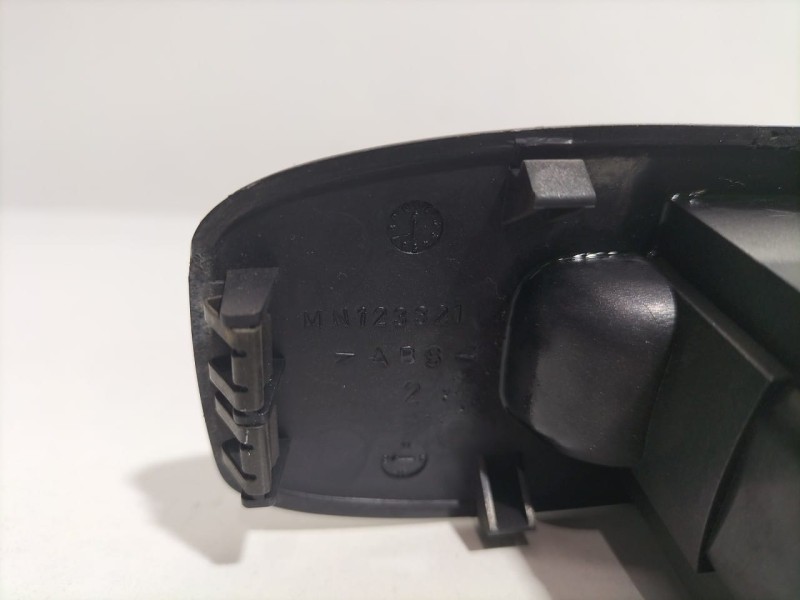 Recambio de mando elevalunas trasero derecho para mitsubishi montero (v60/v70) 3.2 di-d instyle (5-ptas.) referencia OEM IAM MR4