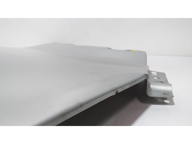 Recambio de aleta delantera izquierda para renault master ii phase 2 caja cerrada l1h1 caja cerrada 2.8 to referencia OEM IAM 77