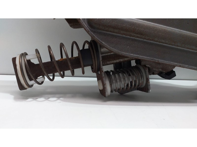 Recambio de palanca freno de mano para porsche cayenne (typ 9pa) 4.5 v8 cat referencia OEM IAM 7L0121797C 51821 