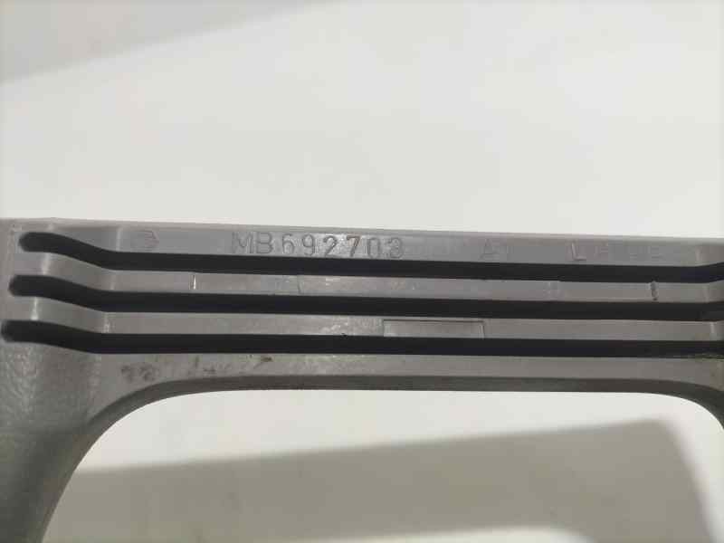 Recambio de maneta interior trasera izquierda para mitsubishi montero (v60/v70) 3.2 di-d instyle (5-ptas.) referencia OEM IAM MB