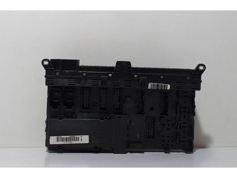 Recambio de caja reles / fusibles para bmw x5 (e53) 3.0d referencia OEM IAM 8380409 63828 