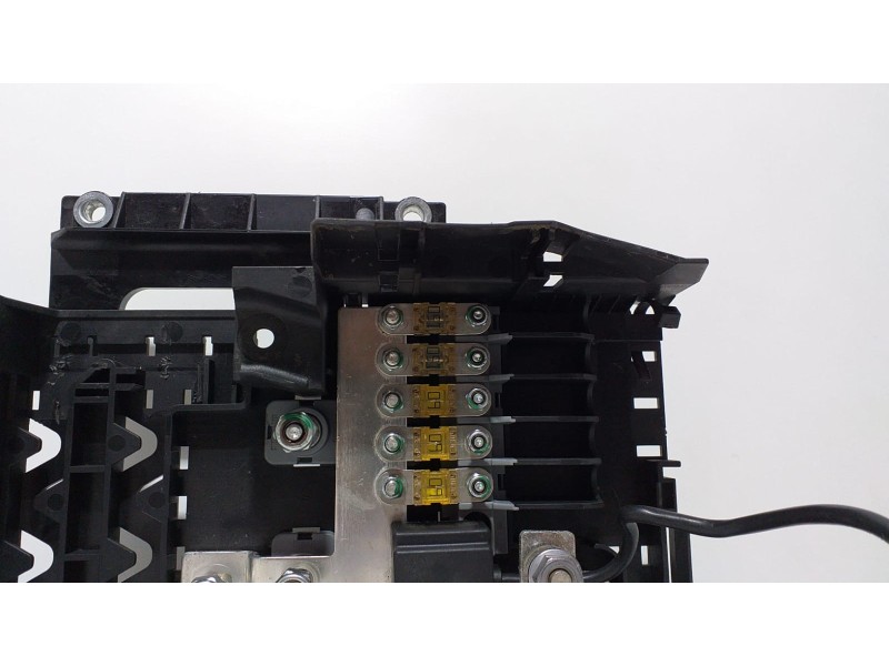 Recambio de caja reles / fusibles para volkswagen touareg (7la) referencia OEM IAM 7L0937548A 63831 