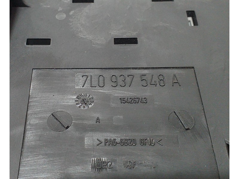 Recambio de caja reles / fusibles para volkswagen touareg (7la) referencia OEM IAM 7L0937548A 63831 