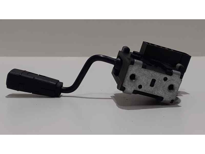 Recambio de mando limpia para microcar lyra lomb referencia OEM IAM  39131  Recambio de mando limpia para microcar lyra lomb referencia OEM IAM  39131