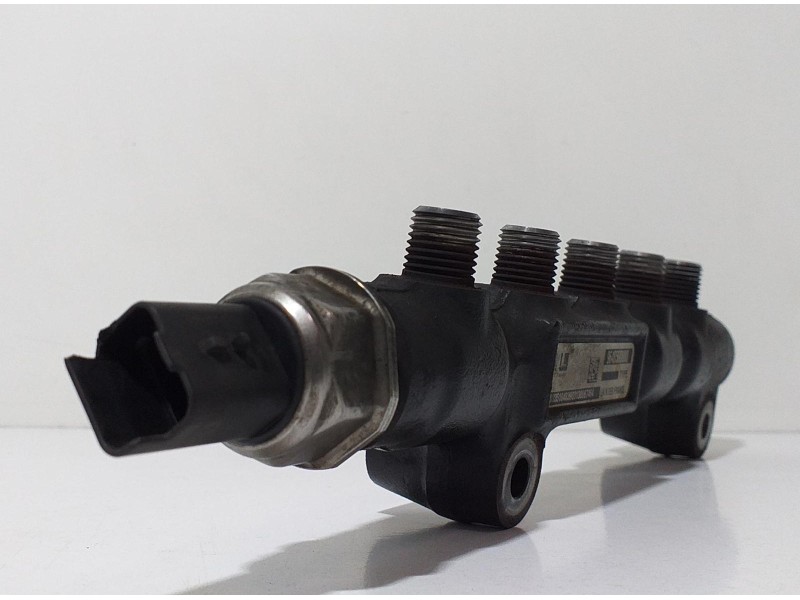 Recambio de rampa inyectora para ford fiesta (cbk) 1.4 tdci cat referencia OEM IAM 9648580880 63837 