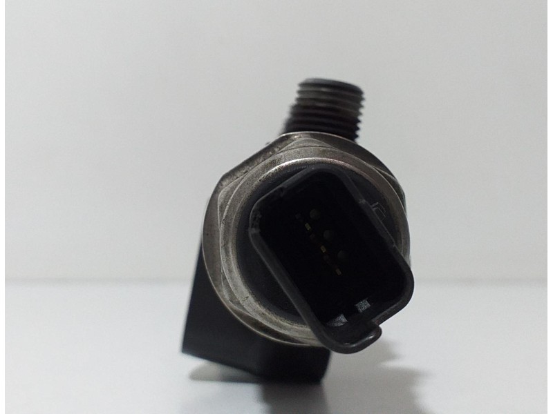 Recambio de rampa inyectora para ford fiesta (cbk) 1.4 tdci cat referencia OEM IAM 9648580880 63837 