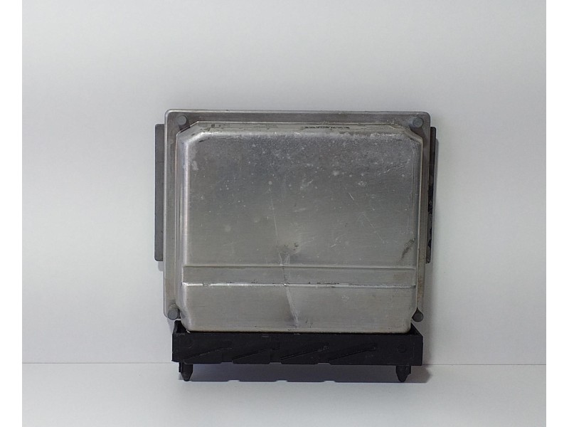 Recambio de centralita motor uce para volvo s60 berlina 2.4 t / 2.5 t referencia OEM IAM 0261206828 72443 R