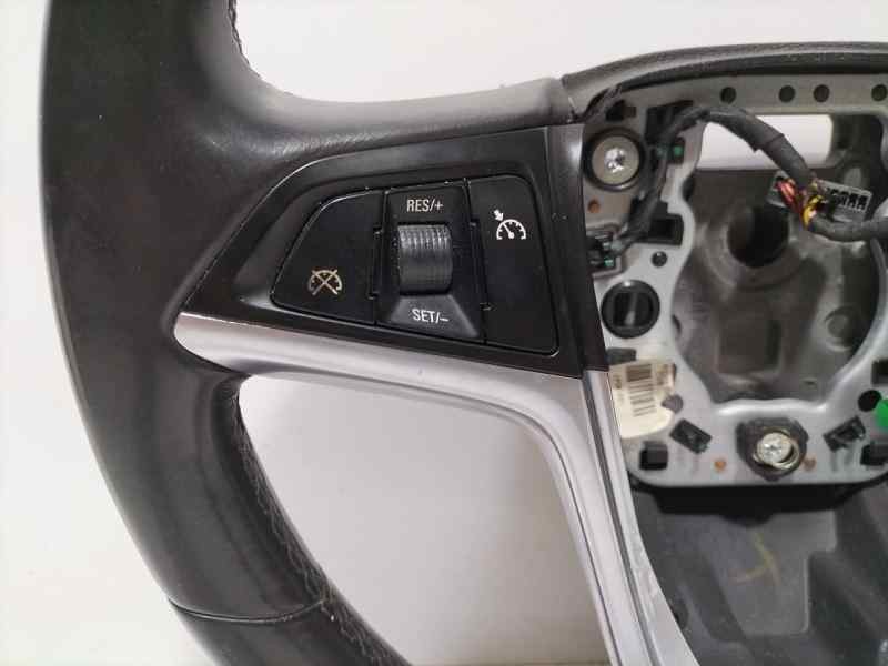 Recambio de volante para opel insignia sports tourer cosmo referencia OEM IAM 13316547 85304 